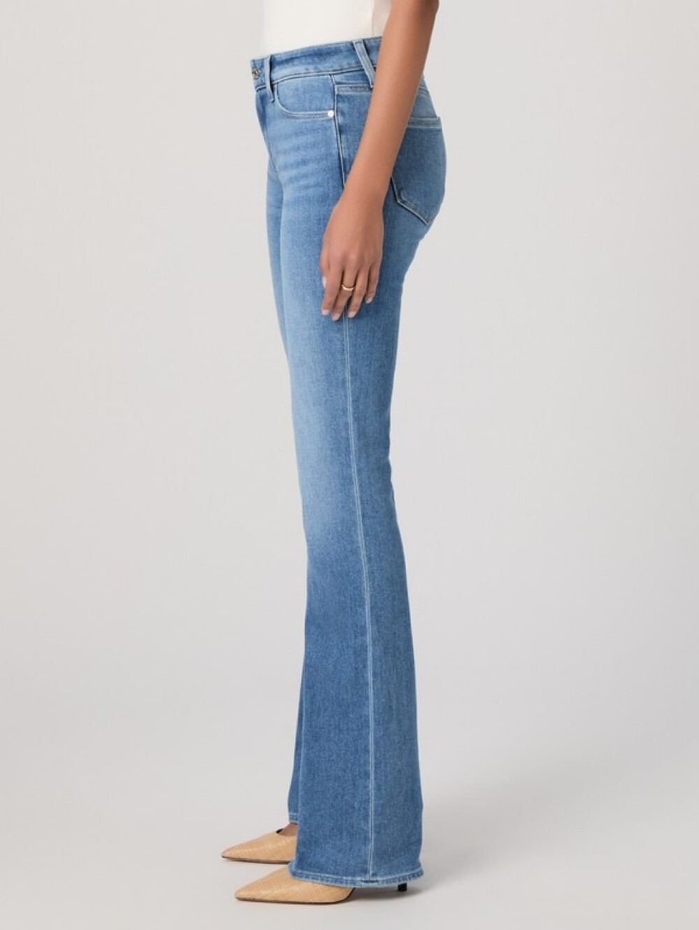 NWT- PAIGE Mid Rise Manhattan 32" Bootcut Jean Women's Size 28 - Picture 3 of 14